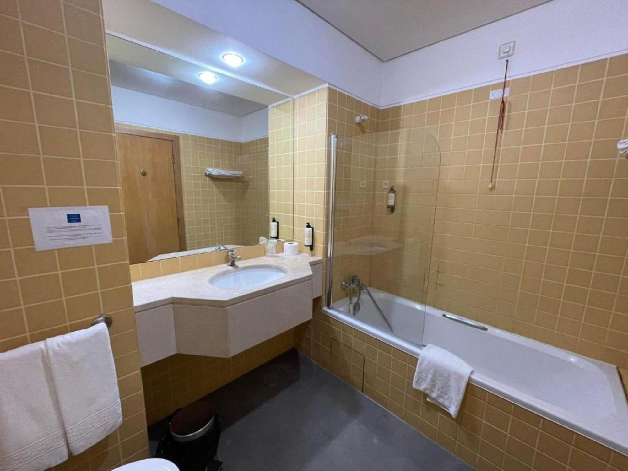 Flag Hotel Porto Maia Águas Santas Екстериор снимка